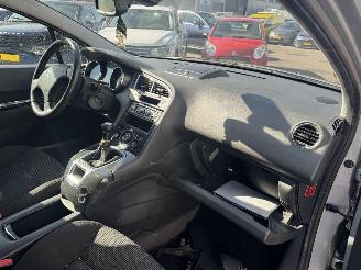 Peugeot  1.6 VTI Blue Lease 7p picture 15