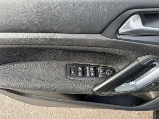 Peugeot 308 1.2 PureTech Blue Lease Executive picture 9