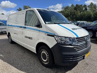 Volkswagen Transporter 2.0 TDI L2H1 32 picture 1