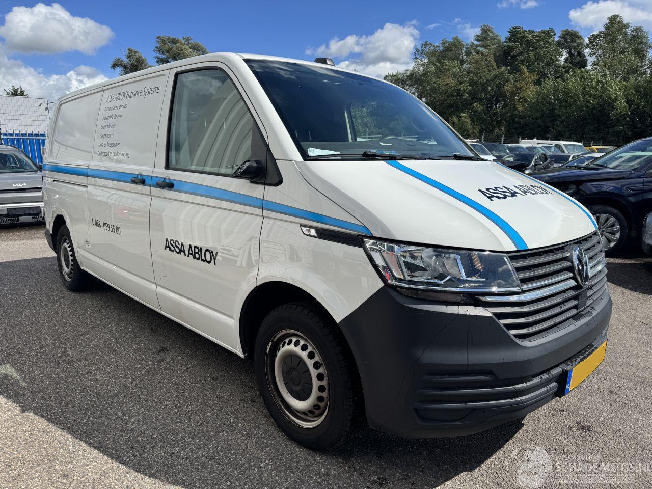 Volkswagen Transporter 2.0 TDI L2H1 32