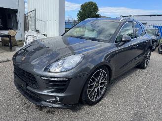 Unfallwagen Porsche Macan 2.0 2017/10