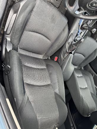 Mazda 3 2.0 TS+ picture 10