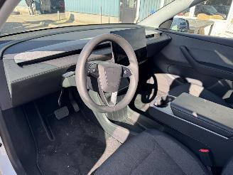 Tesla Model Y Standard RWD 58 kWh picture 8