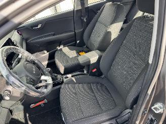 Kia Stonic 1.0 T.GDi MHEV DynamicLine picture 11