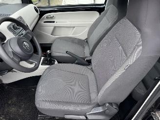 Volkswagen Up! 1.0 high up! picture 11