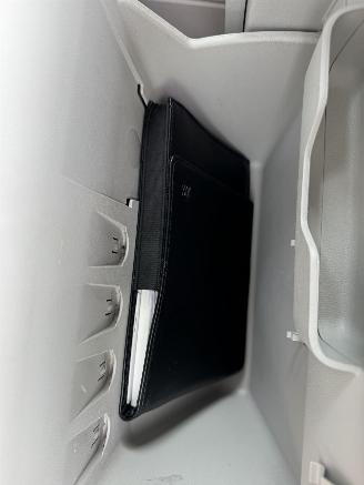 Volkswagen Up! 1.0 high up! picture 16