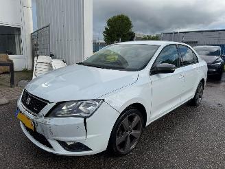 krockskadad bil auto Seat Toledo 1.2 TSI FR Connect 2016/4