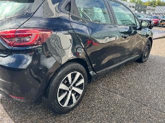 Renault Clio 1.0 TCe 90 Equilibre picture 6