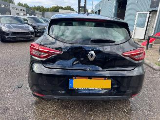 Renault Clio 1.0 TCe 90 Equilibre picture 4