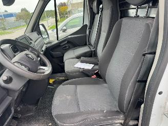 Renault Master T35 2.3 dCi 180 L2H2 Energy Comfort picture 13