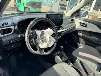 Suzuki Swift 1.2 Select Smart Hybrid picture 11