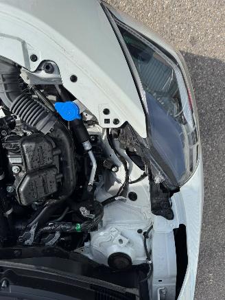 Suzuki Swift 1.2 Select Smart Hybrid picture 10
