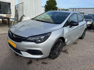 damaged passenger cars Opel Astra 1.2 Design & Tech 2021/11