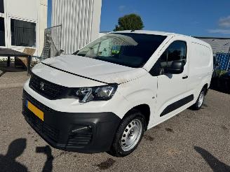 skadebil bedrijf Peugeot Partner 1.5 BlueHDI Premium Long 2020/3
