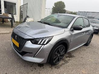 skadebil auto Peugeot e-208 EV GT 350 50 kWh 2023/5
