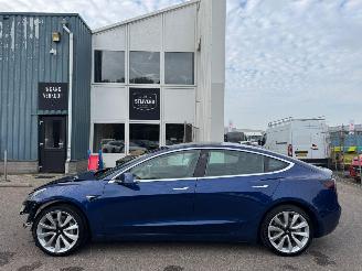 uszkodzony samochody osobowe Tesla Model 3 Long Range AWD 75 kWh 2019/9