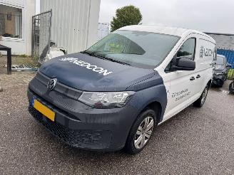 Vaurioauto  commercial vehicles Volkswagen Caddy Cargo MAXI 2.0 AUTOMAAT TDI 122 PK Comfort MODIFIED PARTITION WALL 2023/12