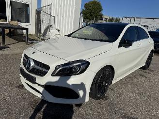 damaged passenger cars Mercedes   2015/12