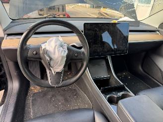 Tesla Model 3 Long Range RWD 75 kWh 287 PK picture 16