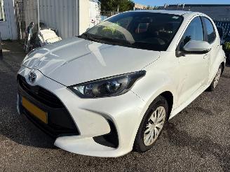 skadebil auto Toyota Yaris 1.5 AUTOMAAT Hybrid Active 2023/9