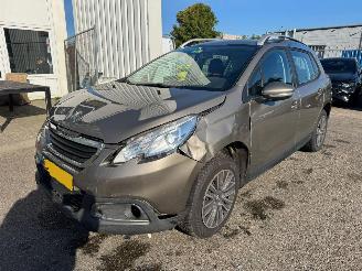 Schadeauto Peugeot 2008 1.2 PureTech Blue Lion 2016/2