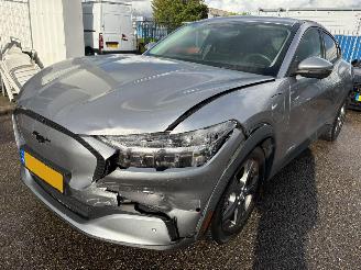 Voiture accidenté Ford Mustang Mach-e RWD 75 kWh 270 PK 2021/12