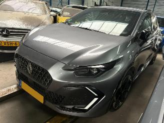 skadebil auto Renault Clio 1.8 Hybrid 160 techno 2026/2