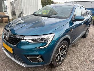 krockskadad bil auto Renault Arkana 1.6 E-Tech hybrid 145 techno 2023/3
