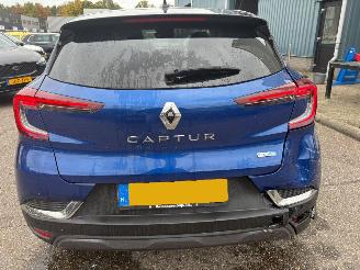 Renault Captur 1.6 E-Tech Plug-in Hybrid 160 Initiale Paris picture 4