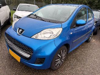 Damaged car Peugeot 107 1.0-12V XS 2011/4