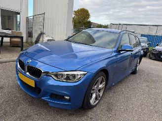 krockskadad bil auto BMW 3-serie Touring 320i  AUTOMAAT Corporate Lease High Executive 2018/1