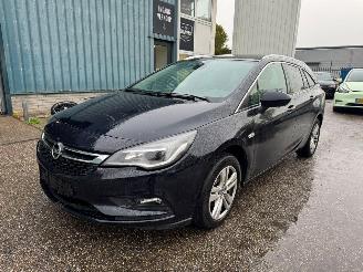damaged passenger cars Opel Astra Sports Tourer 1.4 Online Edition 150 PK 2018/7