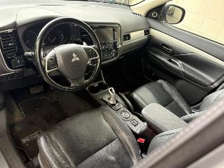 Mitsubishi Outlander 2.0 PHEV instyle picture 10
