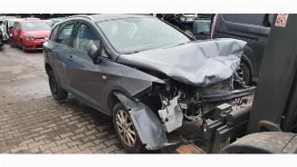 Coche siniestrado Seat Ibiza Ibiza ST (6J8), Combi, 2010 / 2016 1.0 EcoTSI 12V 2016/4