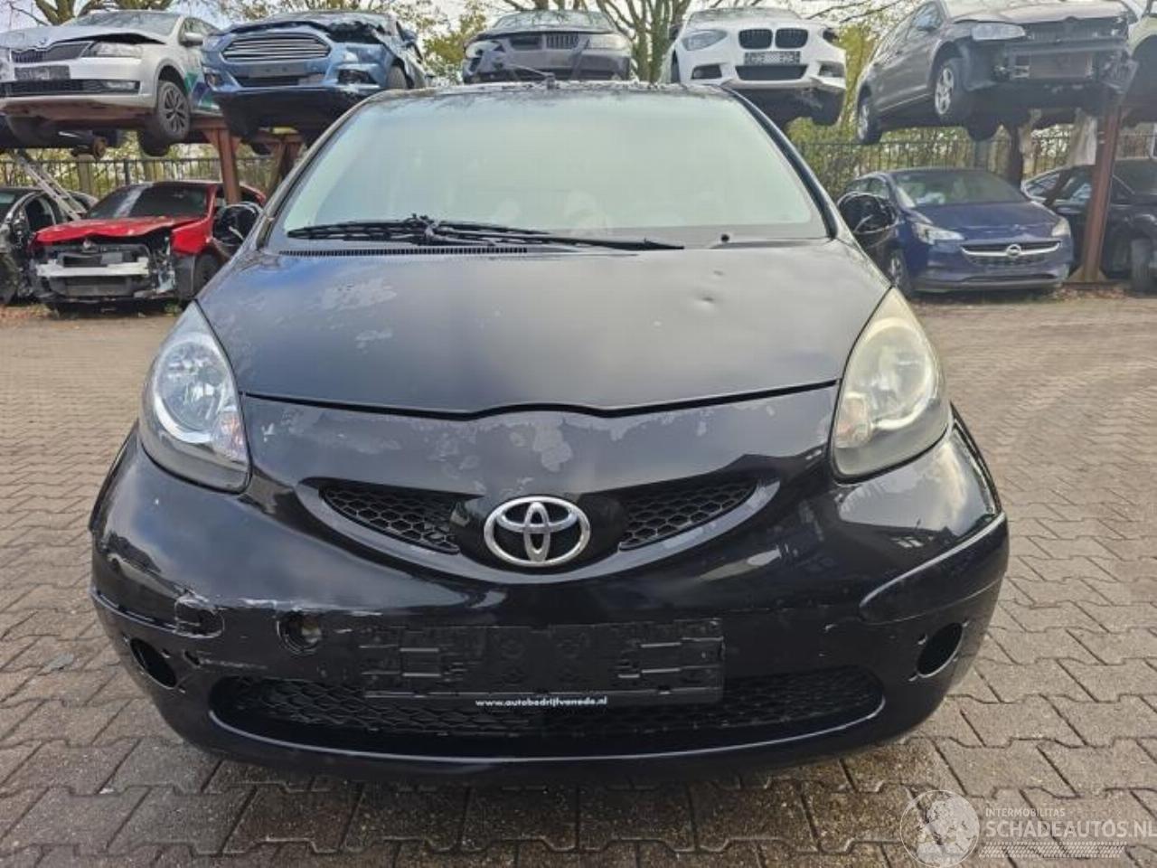 Toyota Aygo Aygo (B10), Hatchback, 2005 / 2014 1.0 12V VVT-i