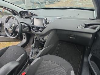 Peugeot 208 208 I (CA/CC/CK/CL), Hatchback, 2012 / 2019 1.2 Vti 12V PureTech 82 picture 12