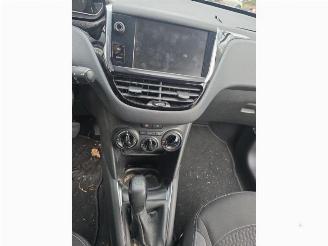 Peugeot 208 208 I (CA/CC/CK/CL), Hatchback, 2012 / 2019 1.2 Vti 12V PureTech 82 picture 17