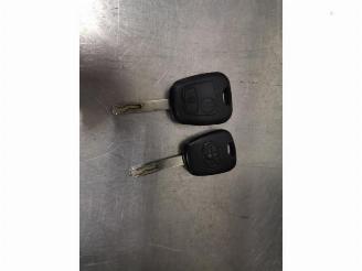 Salvage car Toyota Aygo Aygo (B10), Hatchback, 2005 / 2014 1.0 12V VVT-i 2010/4
