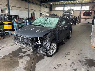 Démontage voiture Volkswagen T-Roc T-Roc I, SUV, 2017 1.0 TSI 12V BlueMotion 2019/6