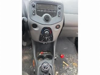 Peugeot 108 108, Hatchback, 2014 1.0 12V VVT-i picture 12