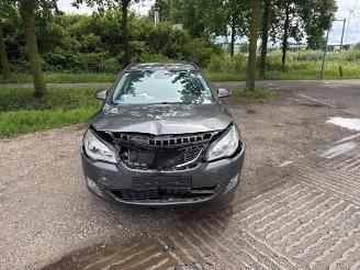 Opel Astra Astra J Sports Tourer (PD8/PE8/PF8), Combi, 2010 / 2015 1.4 Turbo 16V picture 3