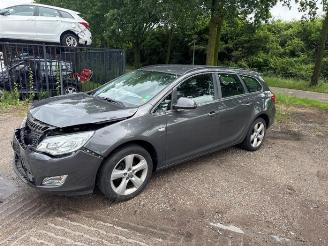 Opel Astra Astra J Sports Tourer (PD8/PE8/PF8), Combi, 2010 / 2015 1.4 Turbo 16V picture 4