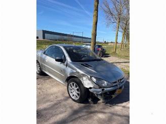 Uttjänta bilar auto Peugeot 206 206 CC (2D), Cabrio, 2000 / 2007 1.6 16V 2005/8