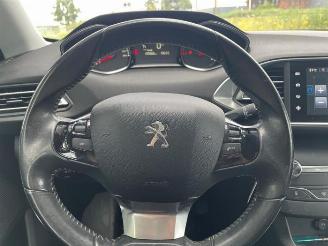 Peugeot 308 308 SW (L4/L9/LC/LJ/LR), Combi 5-drs, 2014 / 2021 1.2 12V e-THP PureTech 130 picture 11