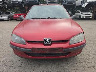 Auto da rottamare Peugeot 106 106 II, Hatchback, 1996 / 2004 1.1 XN,XR,XT,Accent 2000/4