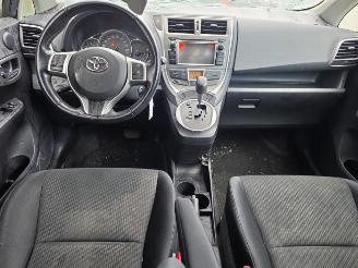 Toyota Verso S Verso S, MPV, 2010 / 2016 1.33 16V Dual VVT-I picture 10