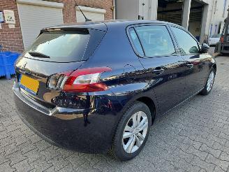 Peugeot 308 1.2 picture 7