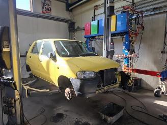 Vrakbiler auto Suzuki Alto Alto (RF410), Hatchback, 2002 / 2008 1.1 16V 2002/9
