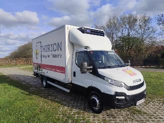 krockskadad bil bedrijf Iveco Daily 70C17 3.0  KOELWAGEN !!! AIRCO 2016/3