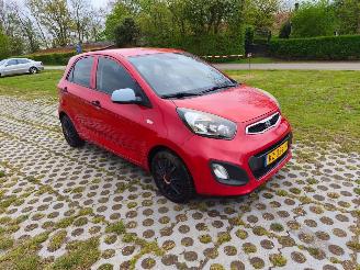 skadebil auto Kia Picanto PICANTO 1.0 AIRCO 2011/6